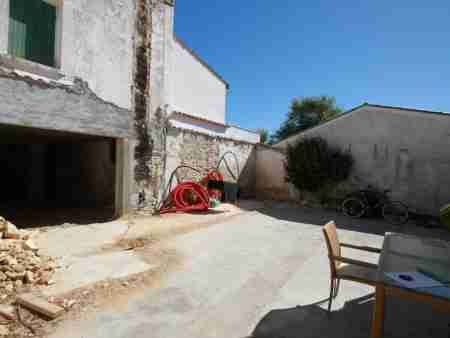 Préparation du chantier Avant l'aménagement de la terrasse et du jardin