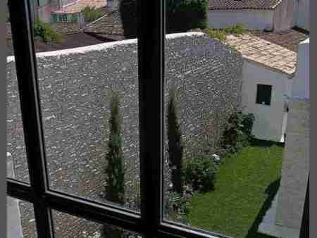 vue depuis la maison sur le nouveau jardin du bois plage vue depuis la maison sur le nouveau jardin du bois plage